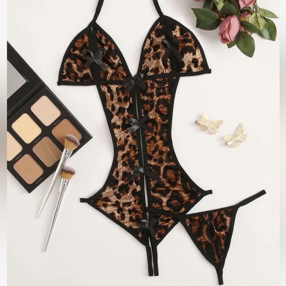 Leopard Halter Crotchless Teddy Bodysuit & Thong Set Women’s Large + Gift